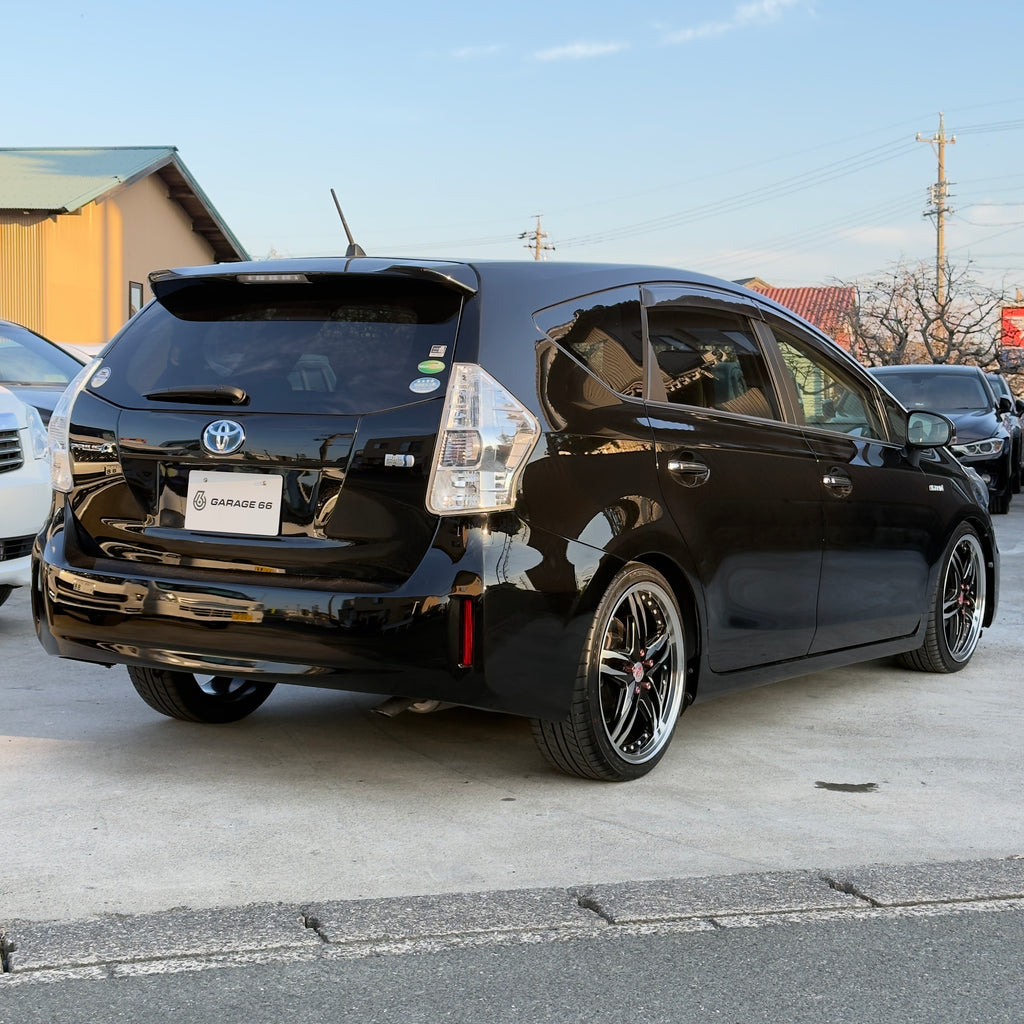 Toyota Prius Alpha G