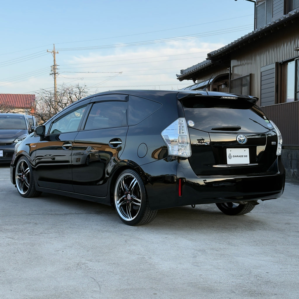 Toyota Prius Alpha G