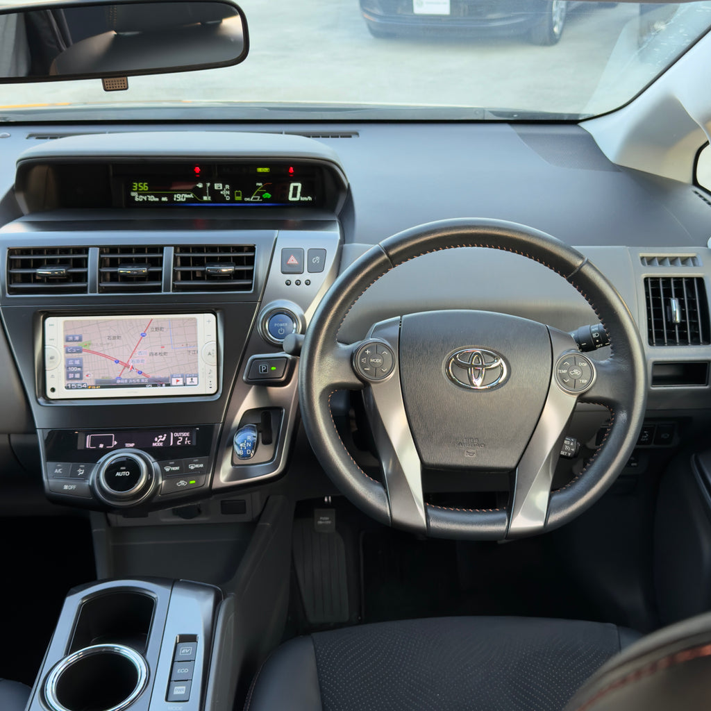 Toyota Prius Alpha G