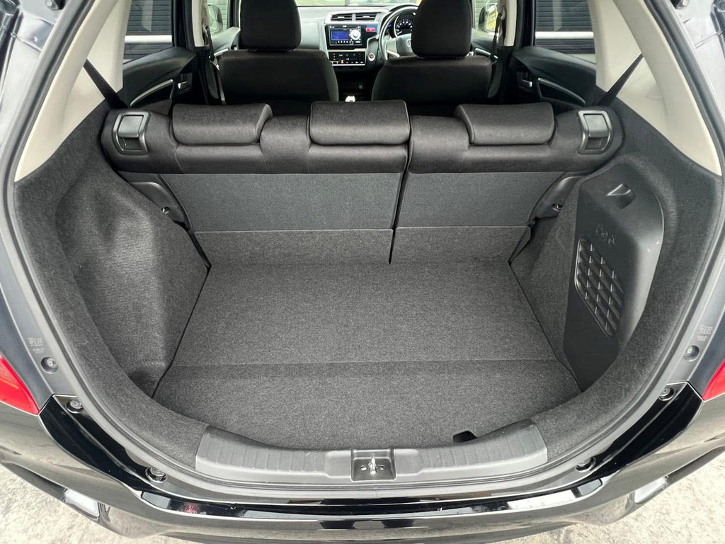 ホンダフィットハイブリッドFパッケージ