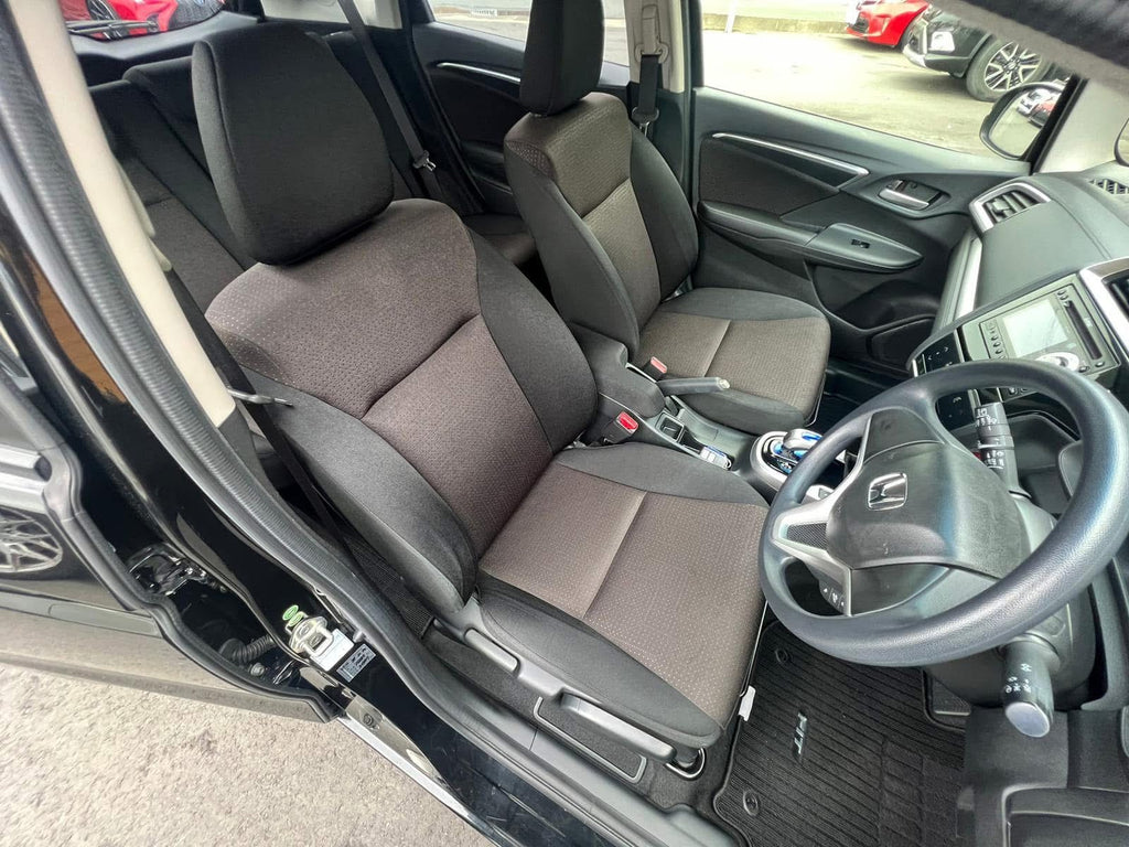 ホンダフィットハイブリッドFパッケージ