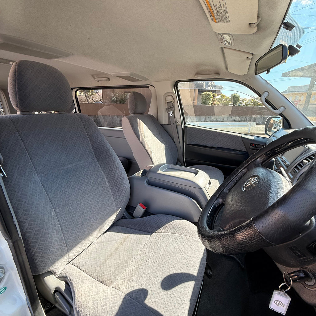 Toyota Hiace Super GL