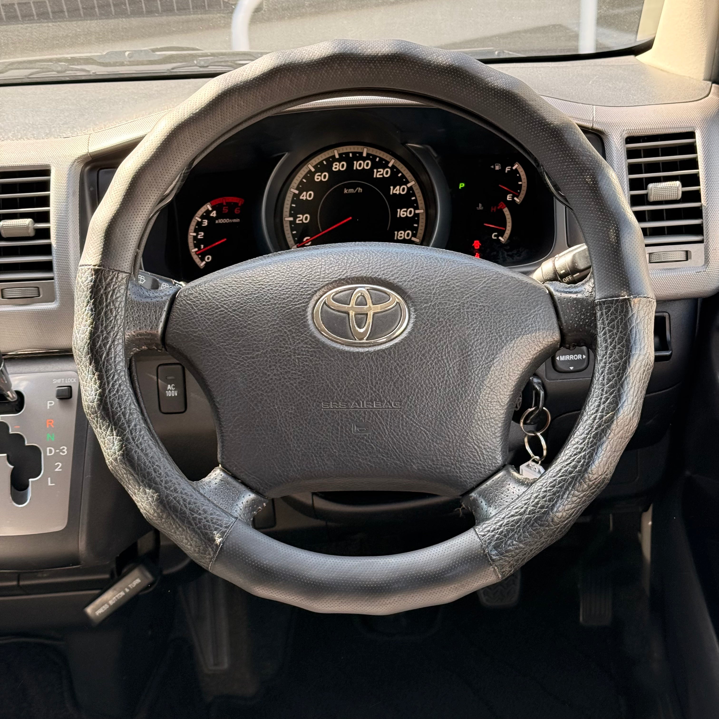 Toyota Hiace Super GL