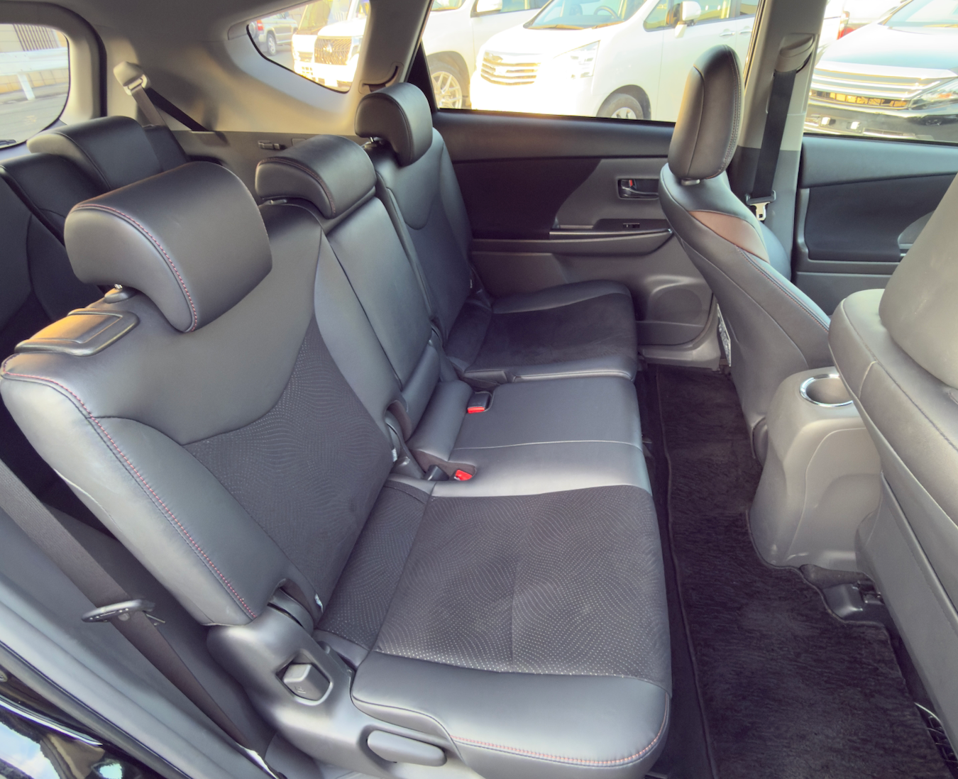 Toyota Prius Alpha G