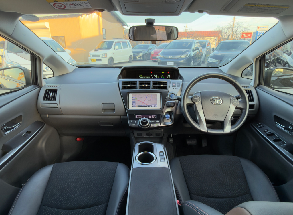 Toyota Prius Alpha G